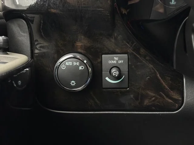 Used 2019 All normally body colored non-sheet metal parts will be flat Black. GMC CARGO image 31