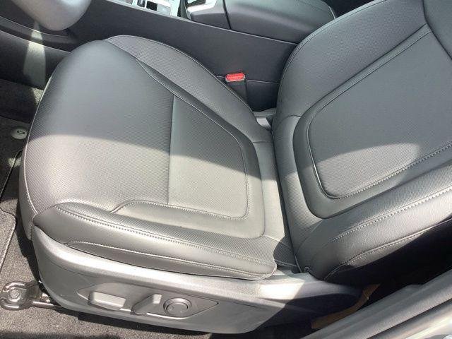 New 2026 Gray Hyundai SEL image 9