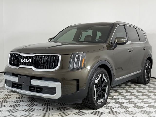 Used 2023 Moss Kia EX image 4