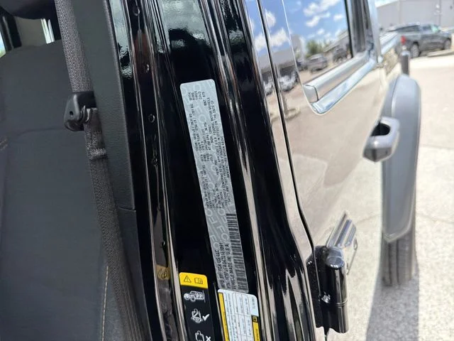 New 2026 Black Clear-Coat Exterior Paint Jeep Sport S image 33