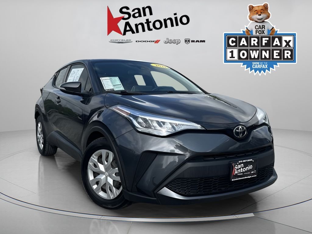 2021 Toyota C-HR LE's photo