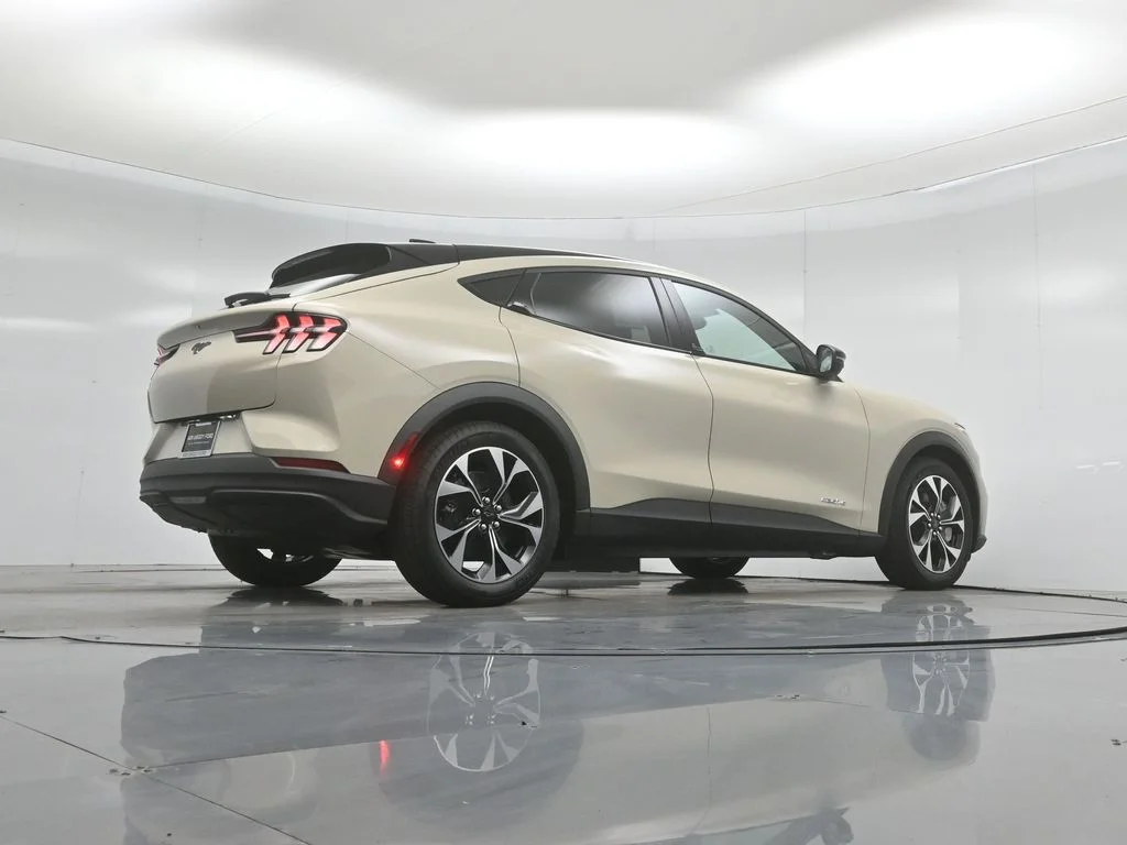 New 2026 Desert Sand Ford Select image 45