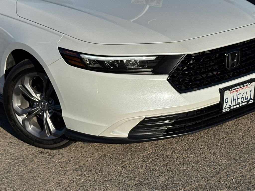 Used 2024 White Honda EX image 6
