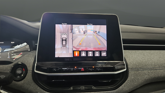 Used 2022 Velvet Red Pearlcoat Jeep Latitude image 13