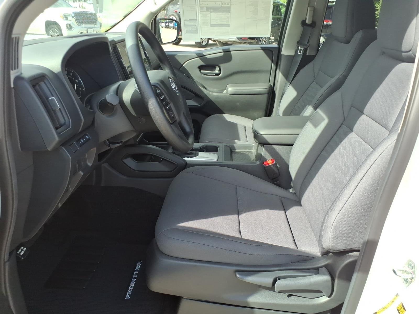 New 2026 Glacier White Nissan Crew Cab S image 11