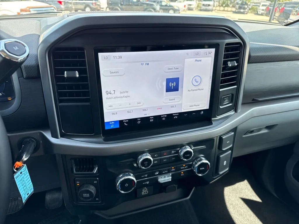 Used 2025 Silver Ford XLT w/ LIFTKIT image 18