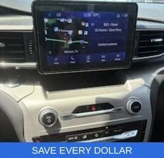 Used 2022 White Ford XLT image 8