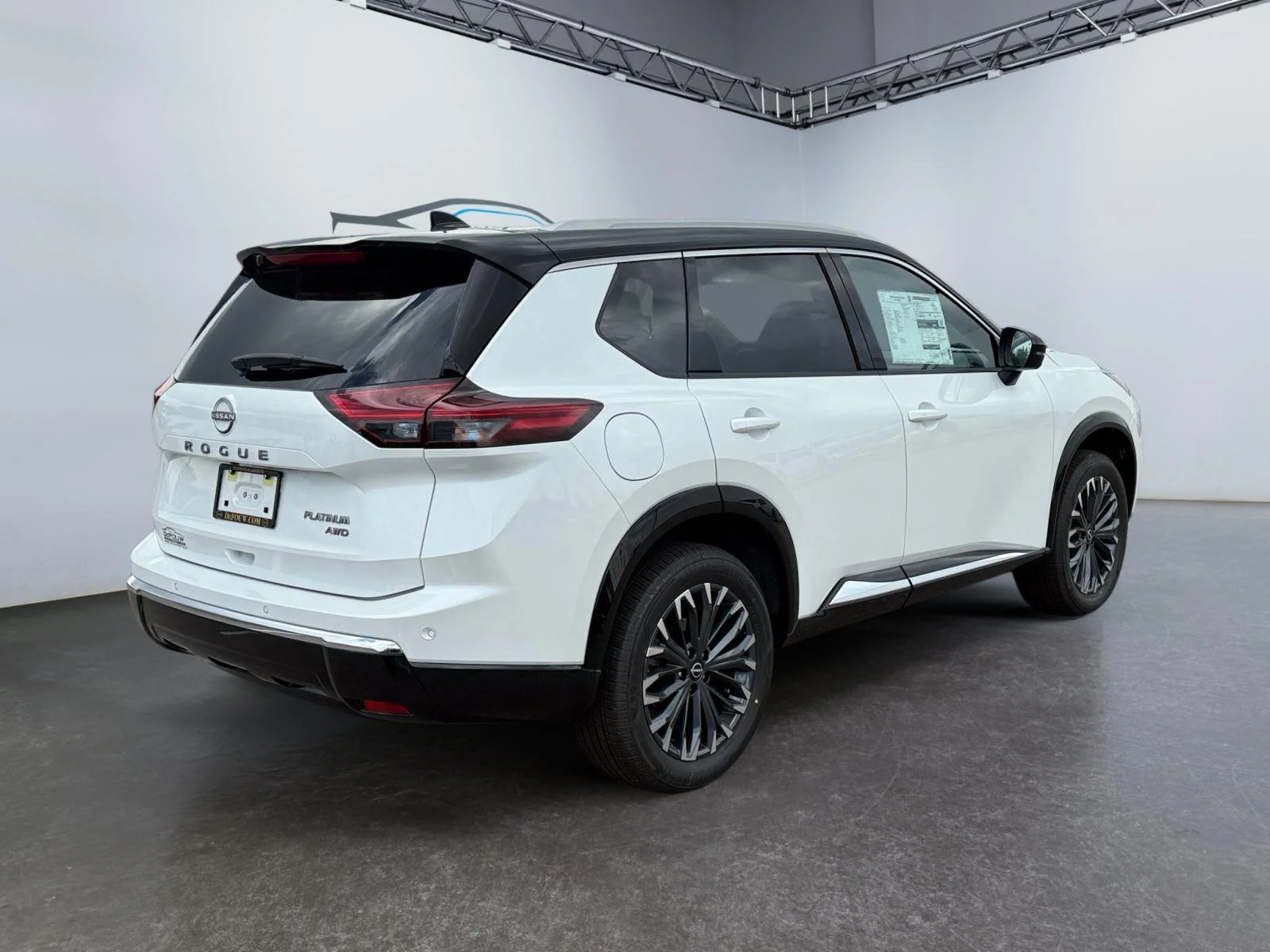 New 2026 Everest White Pearl/Super Black Nissan Platinum image 3