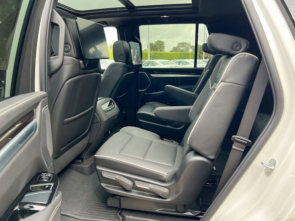 2025 Cadillac Escalade Premium Luxury - Photo 19