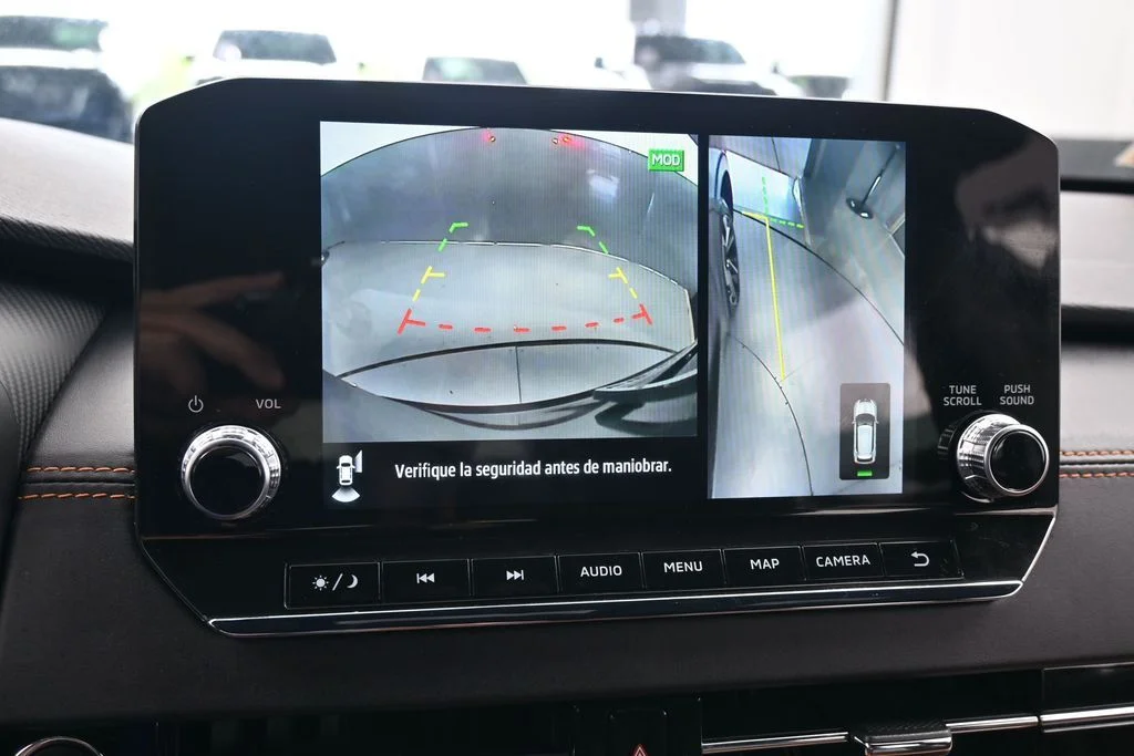 Used 2022 Black Mitsubishi SEL image 23