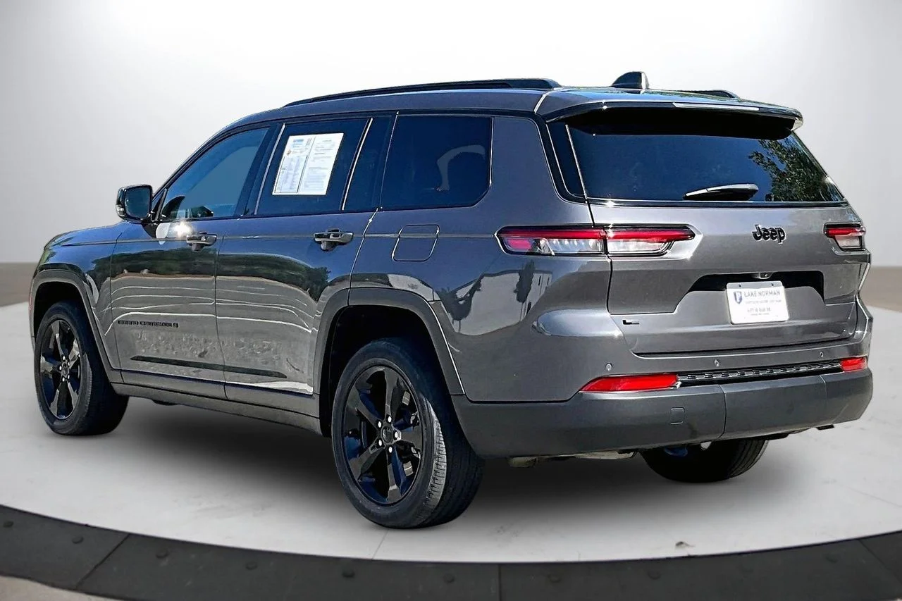 Used 2021 Gray Jeep Altitude image 7