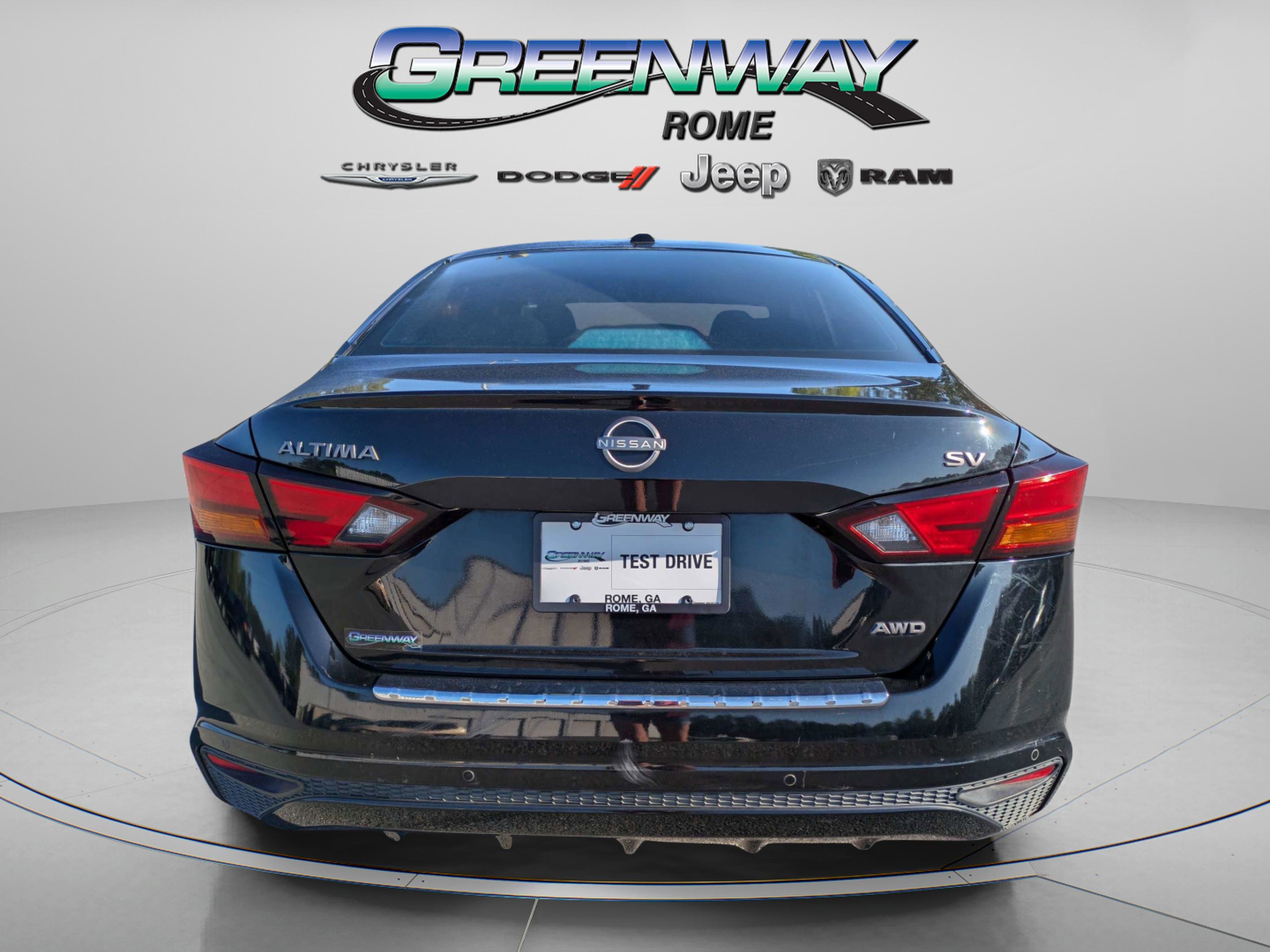 Used 2023 Super Black Nissan 2.5 SV image 6