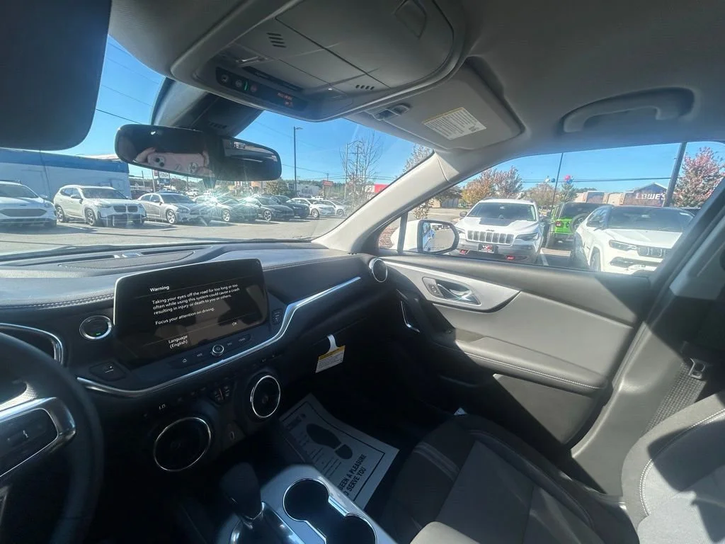 2025 Chevrolet Blazer 2LT - Photo 30