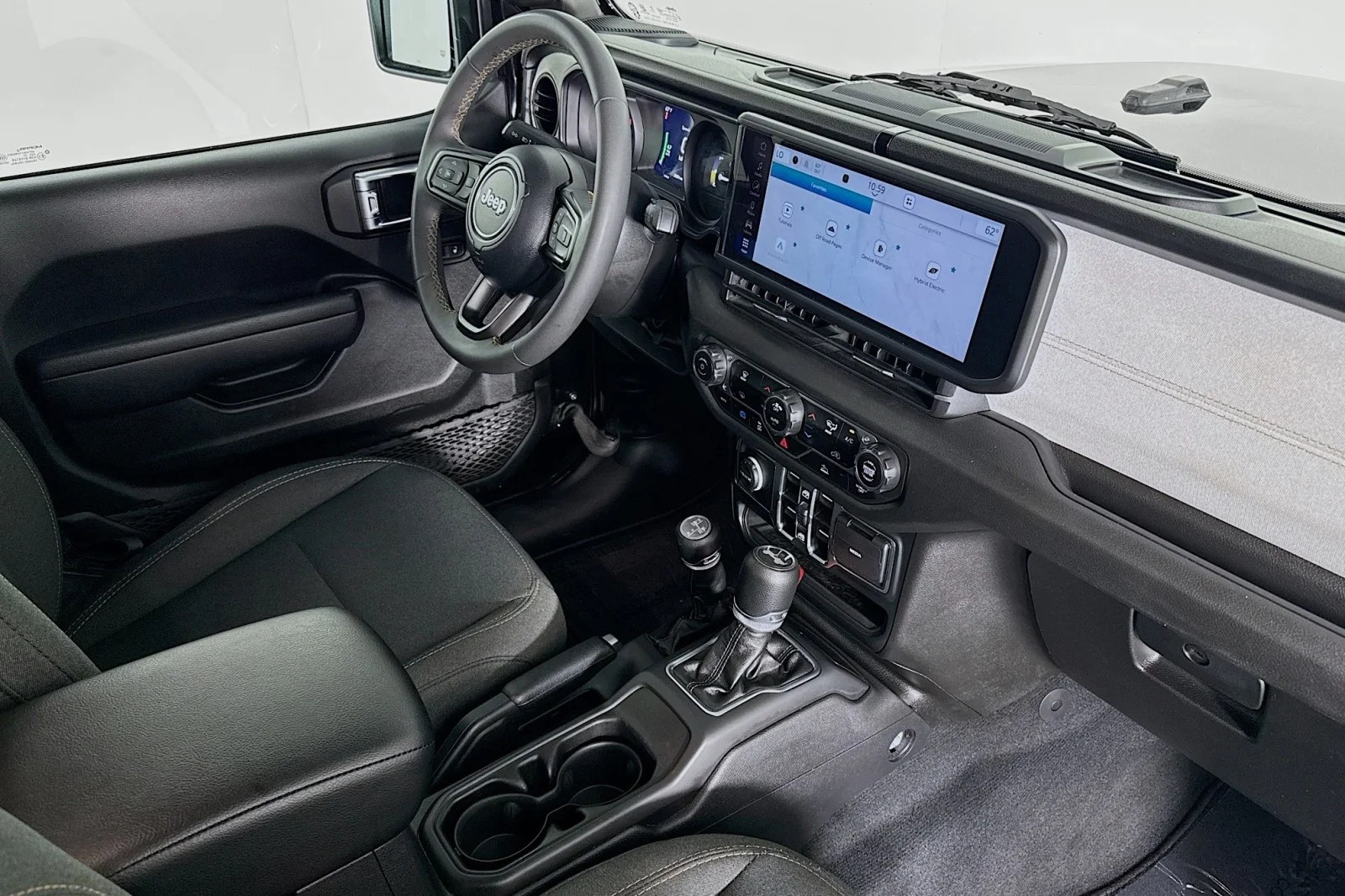 Used 2024 BLACK Jeep Sport S 4XE image 16