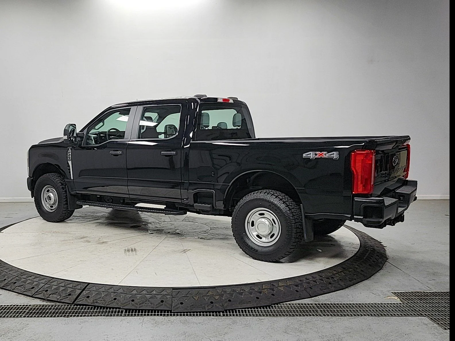 Used 2024 Black Ford XL image 5