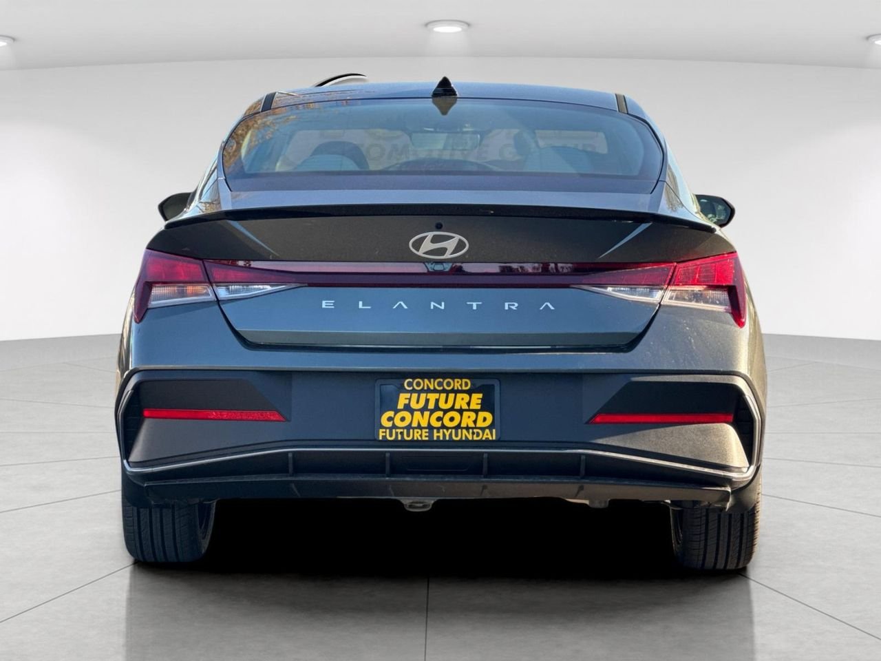 New 2026 Gray Hyundai SEL Sport Plus image 4