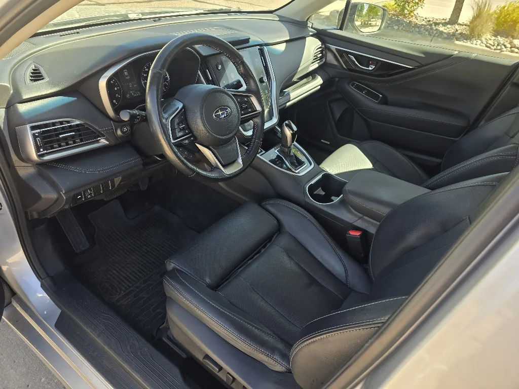 Used 2022 Ice Silver Metallic Subaru Limited image 25