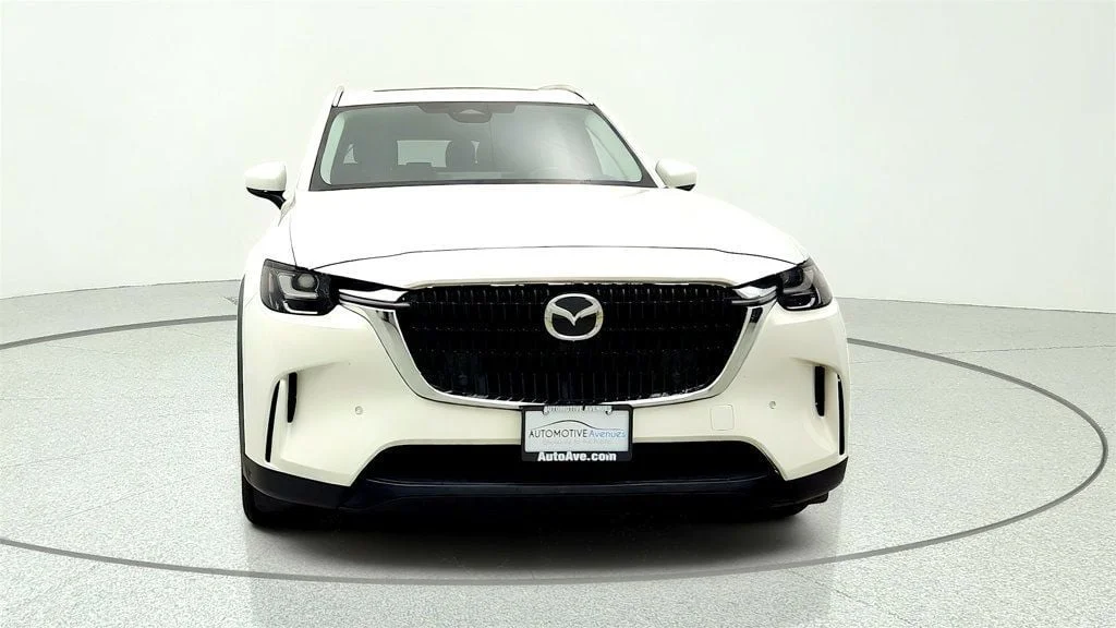 Used 2025 Rhodium White Premium Mazda Preferred Package AWD image 2