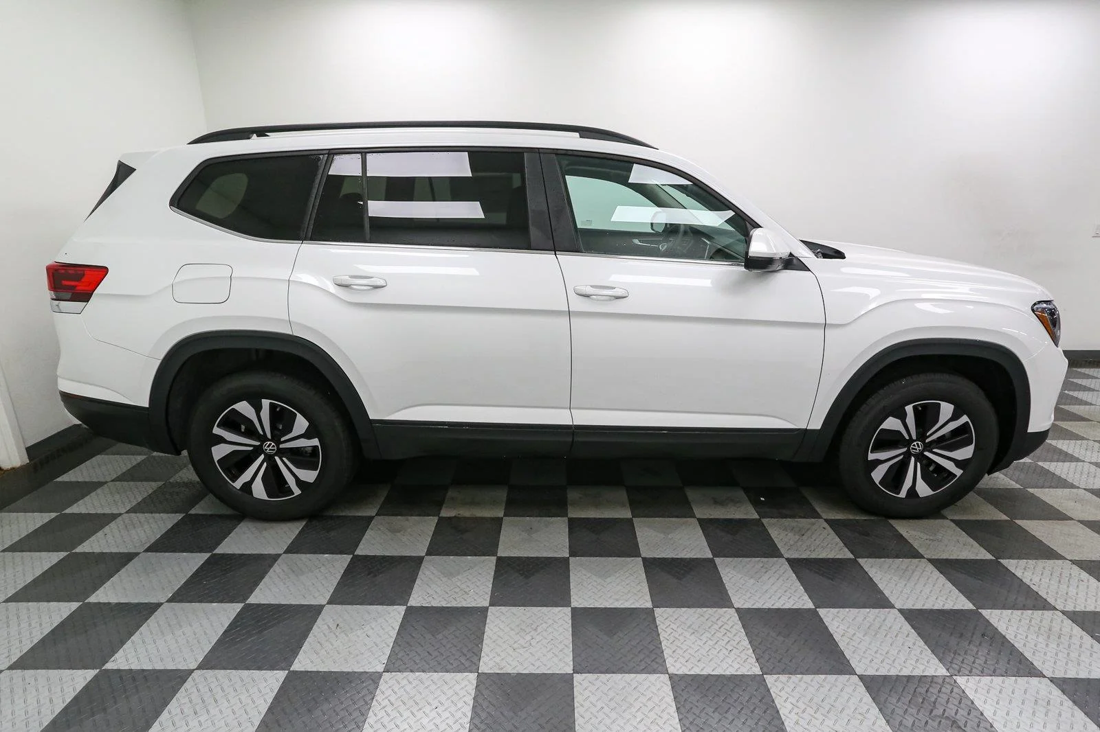 New 2026 Opal White Pearl Volkswagen 2.0T SE image 7