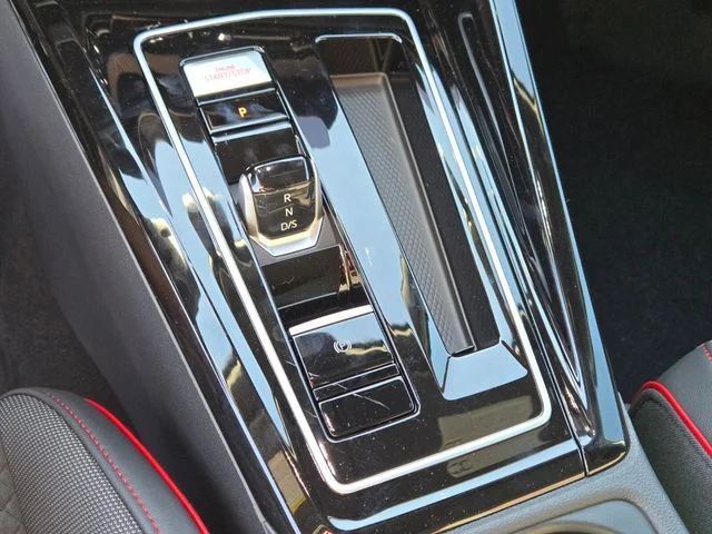 New 2026 White/off-white Volkswagen 2.0T SE image 13