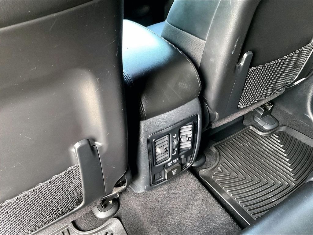 Used 2020 White Jeep Limited image 28