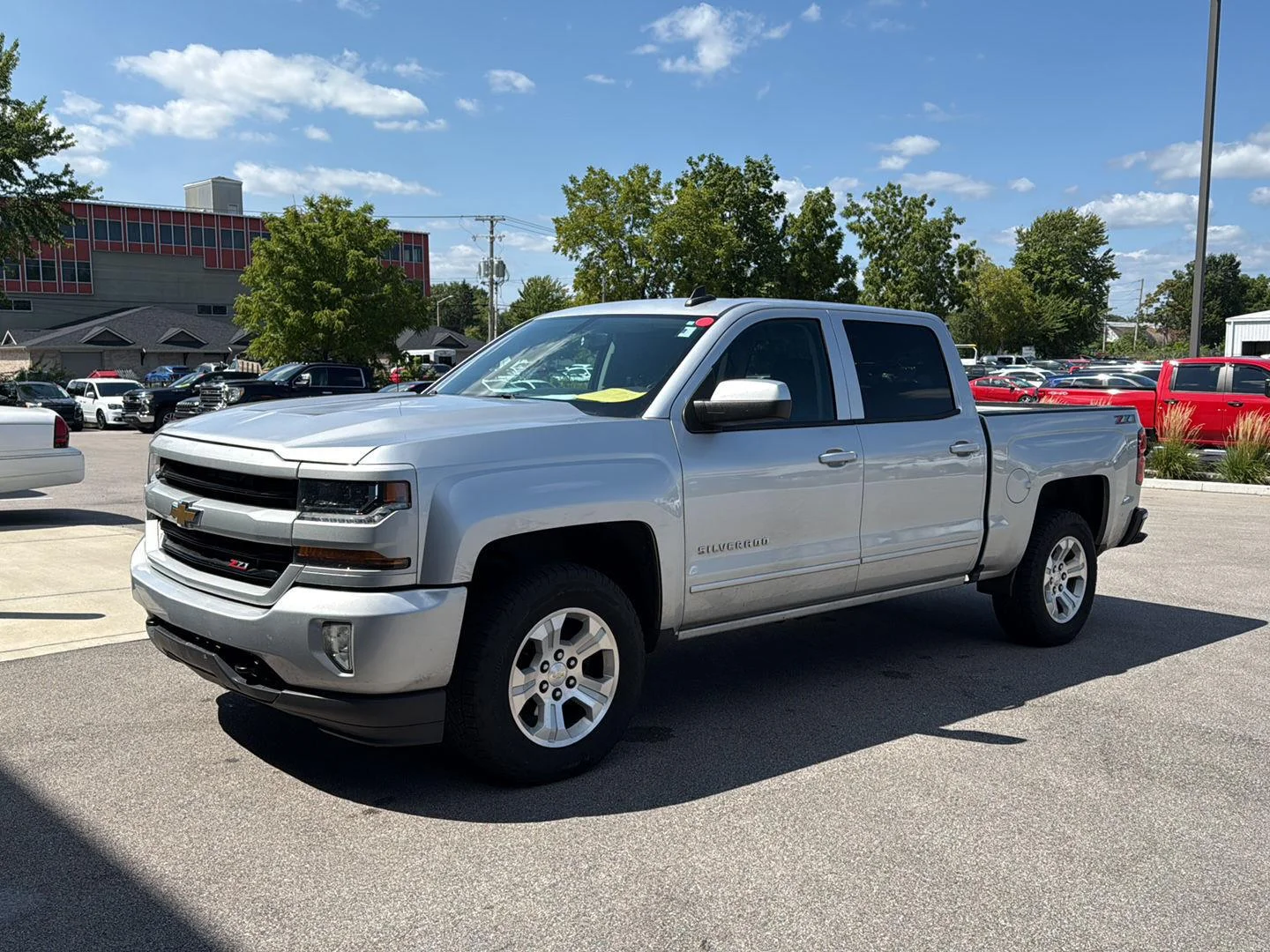 Used 2018 Silver Ice Metallic Chevrolet LT image 7