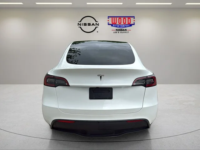 Used 2024 Pearl White Multi-Coat Tesla Standard Range image 3