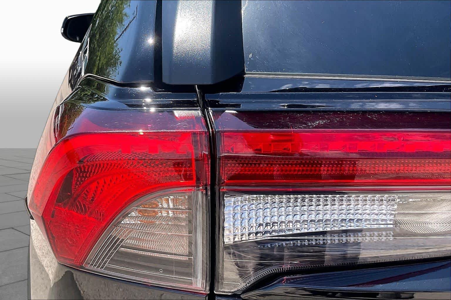 Used 2025 Midnight Black Metallic Toyota XLE image 29