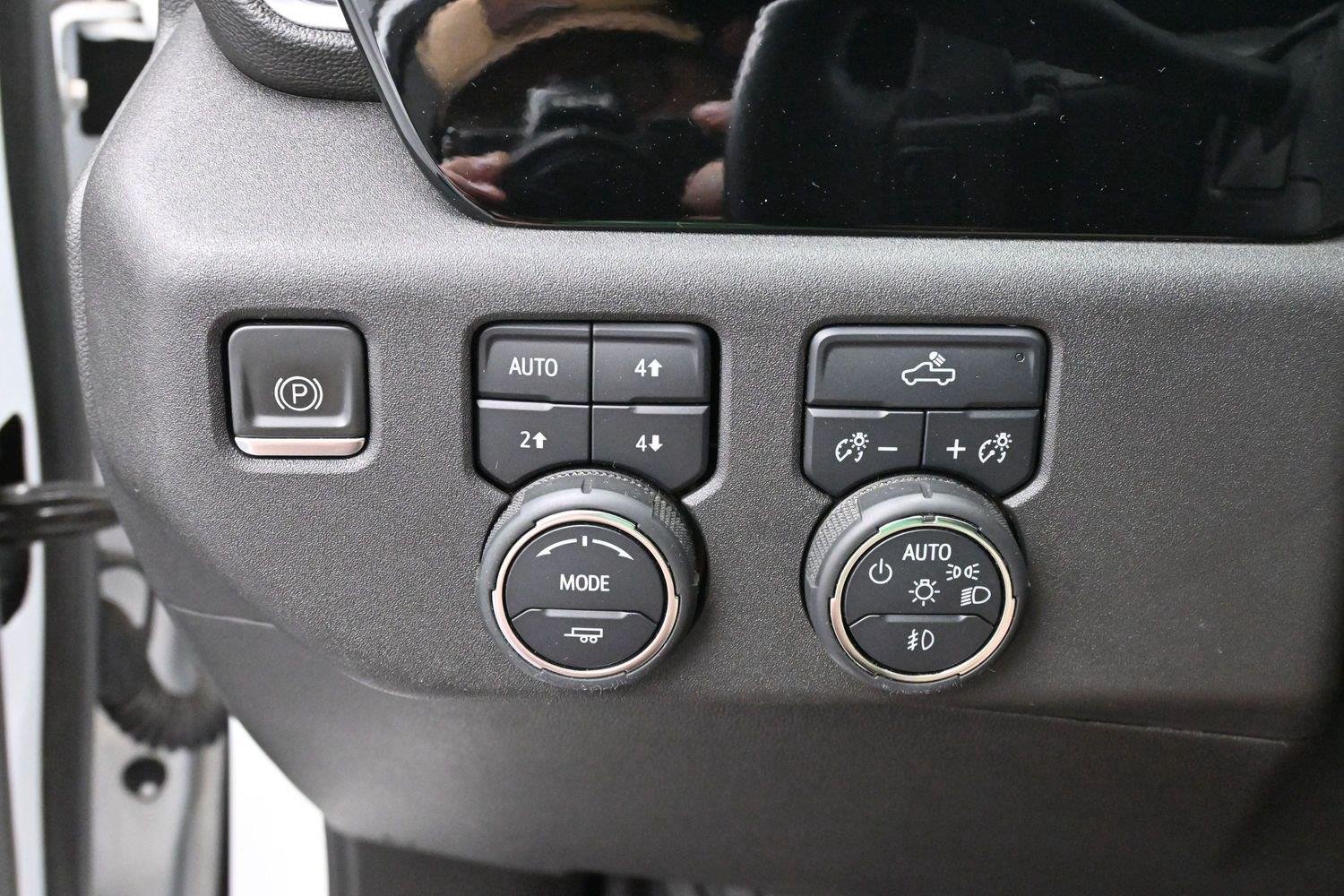 Used 2023 SUMMIT WHITE Chevrolet RST image 36