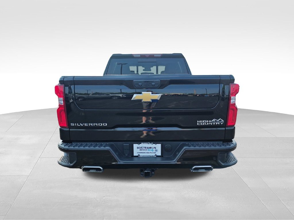 Used 2022 Black Chevrolet High Country image 8
