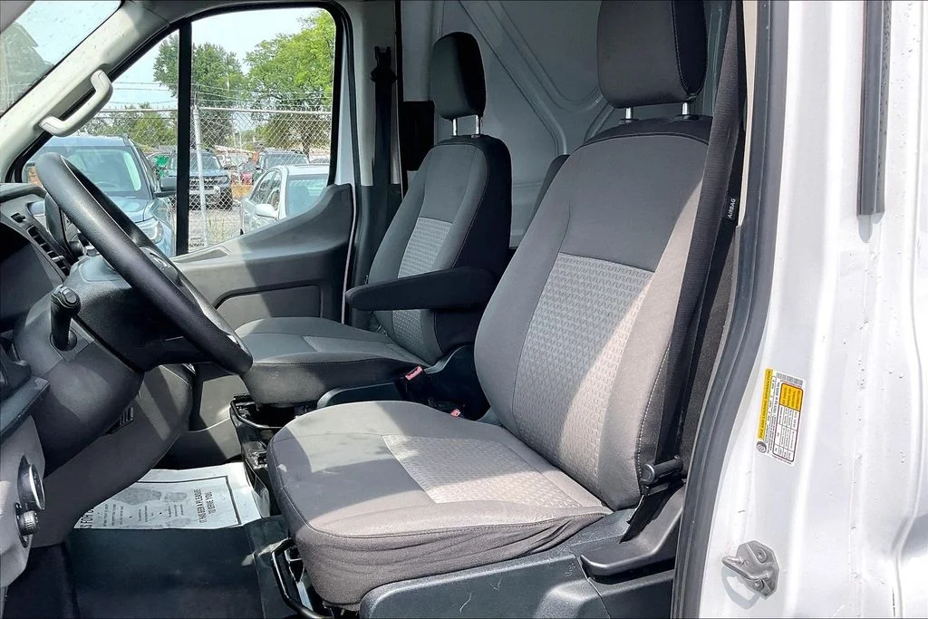 Used 2023 White Ford Base image 24
