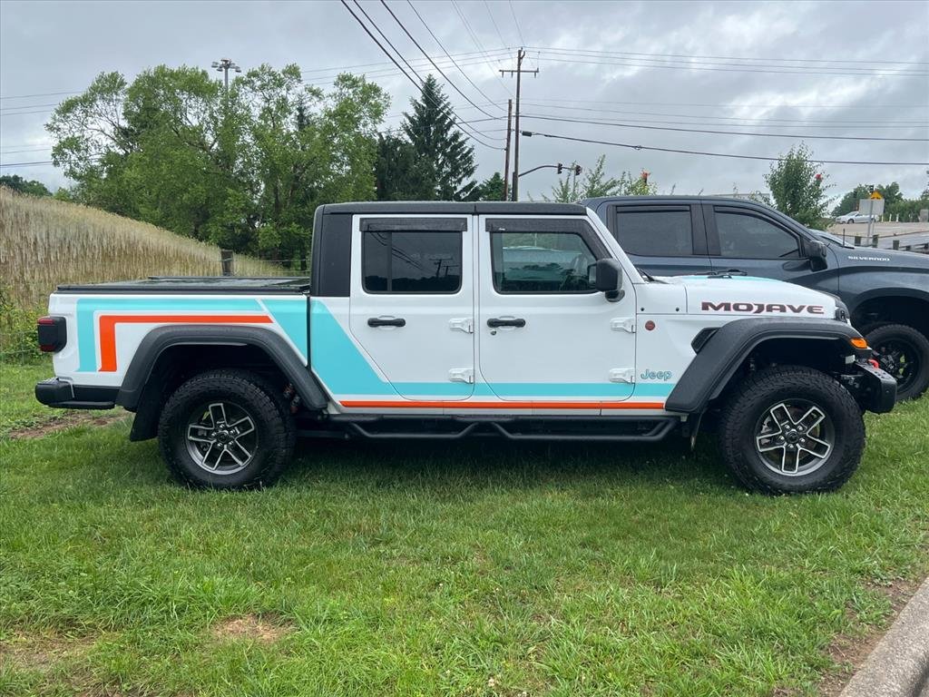 Used 2024 Bright White Clear Coat Jeep Mojave image 3