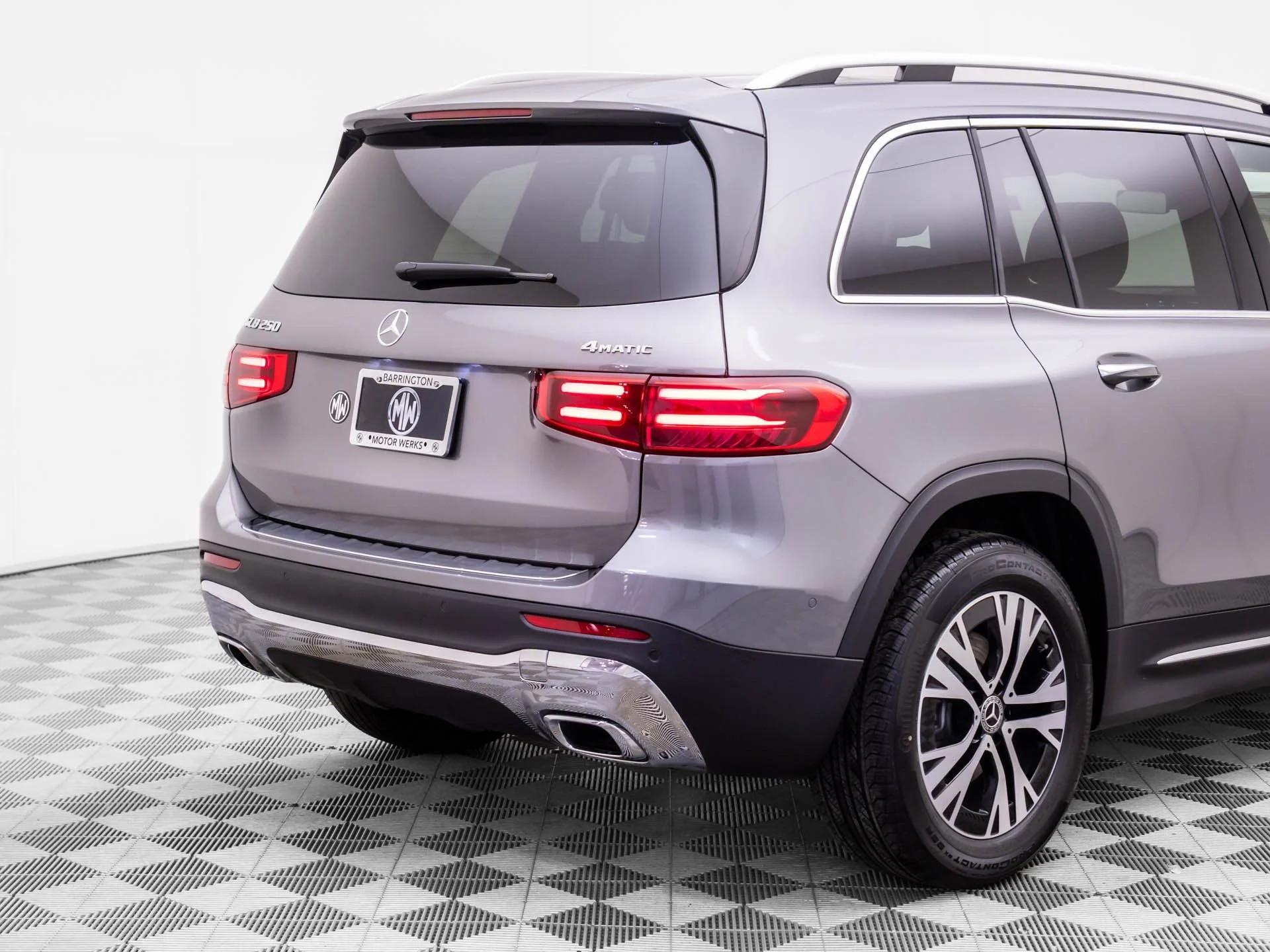 New 2026 Gray Mercedes-Benz GLB 250 image 38