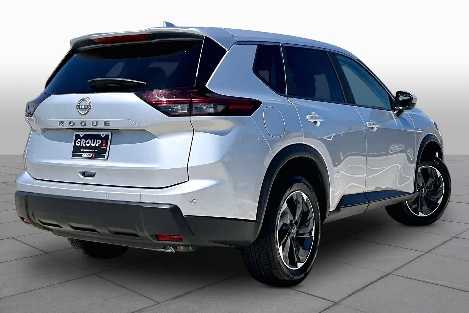 Used 2025 Brilliant Silver Metallic Nissan SV image 12