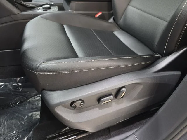 Used 2023 Gray Volkswagen 3.6L V6 SE w/Technology image 29