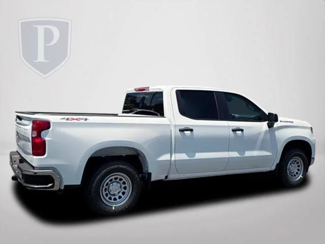 New 2026 Summit White Chevrolet WT image 5