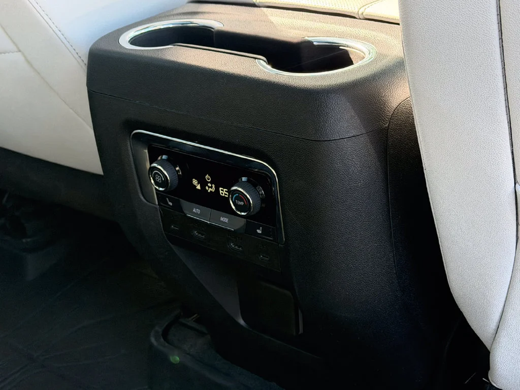 2025 Chevrolet Tahoe Premier - Photo 18