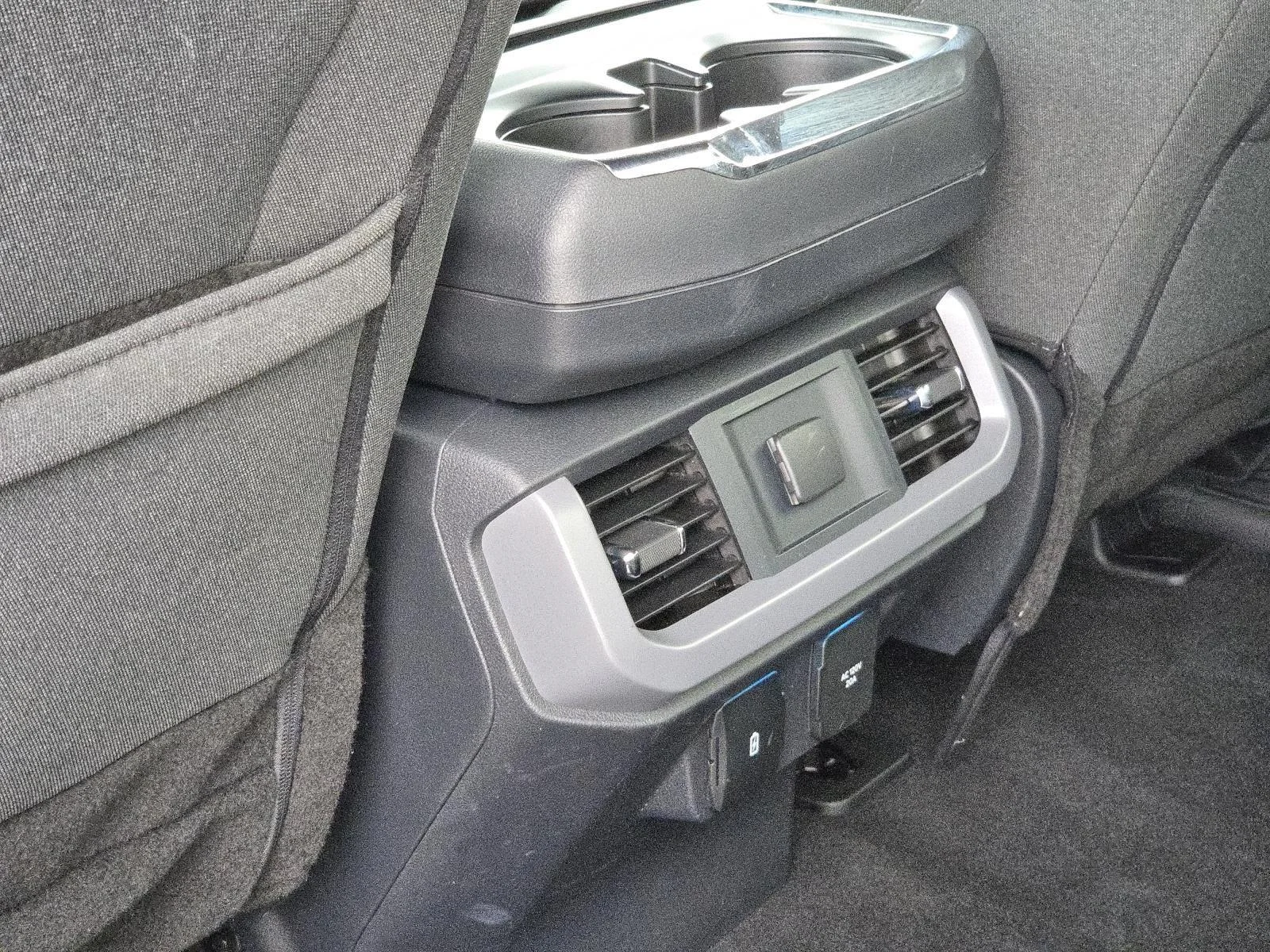 Used 2024 Oxford White Ford XLT image 36