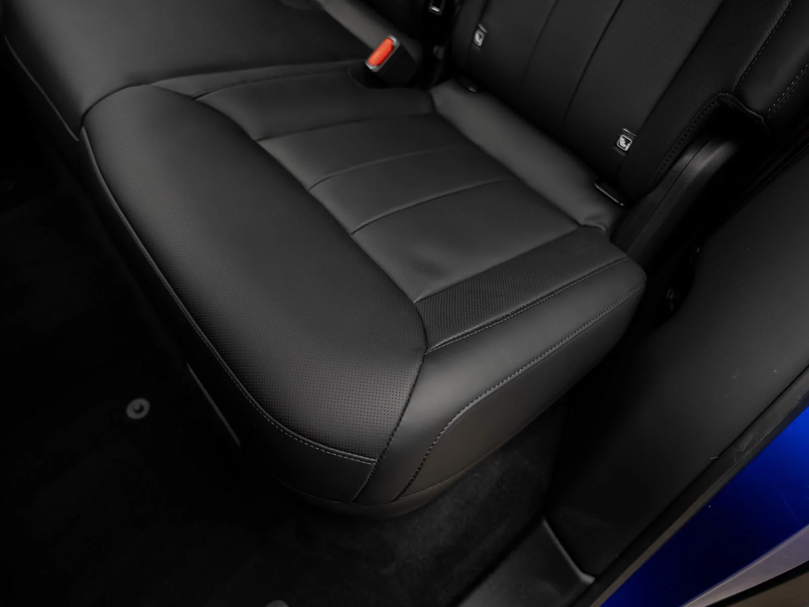 Used 2025 Blue Land Rover Autobiography image 39