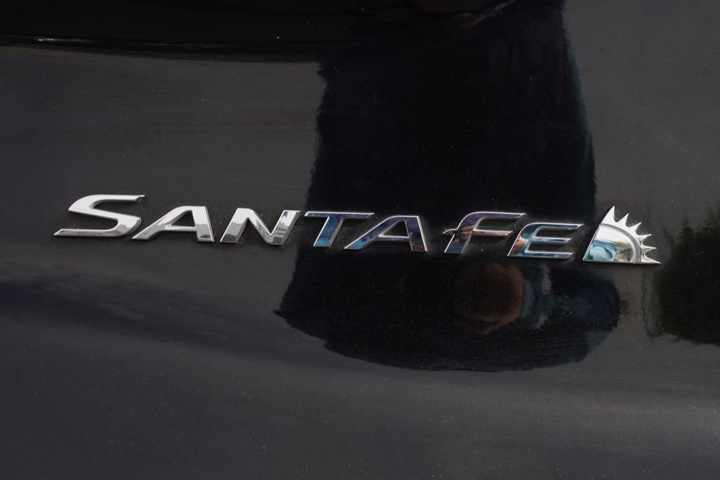 Certified Used 2020 Black Hyundai SE image 12
