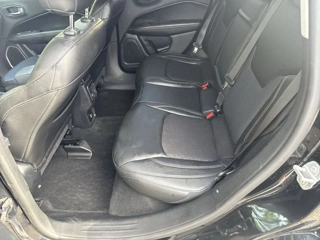 Used 2018 Black Jeep Latitude image 13