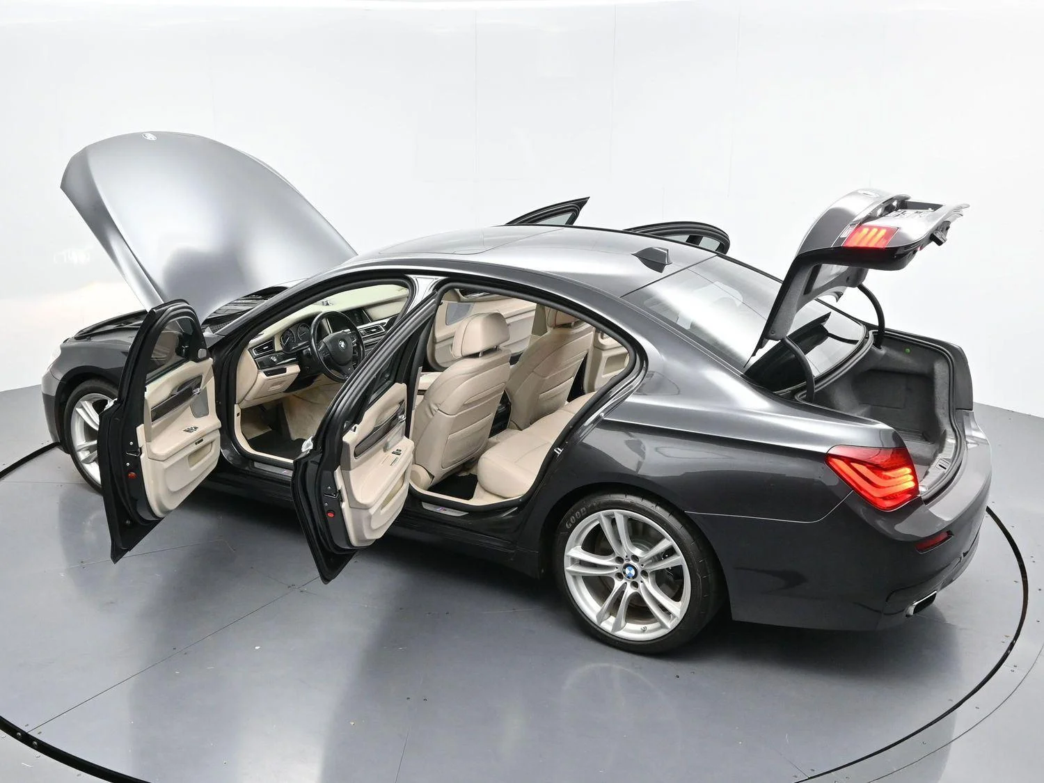 Used 2013 Dark Graphite Metallic Ii BMW 750i image 44