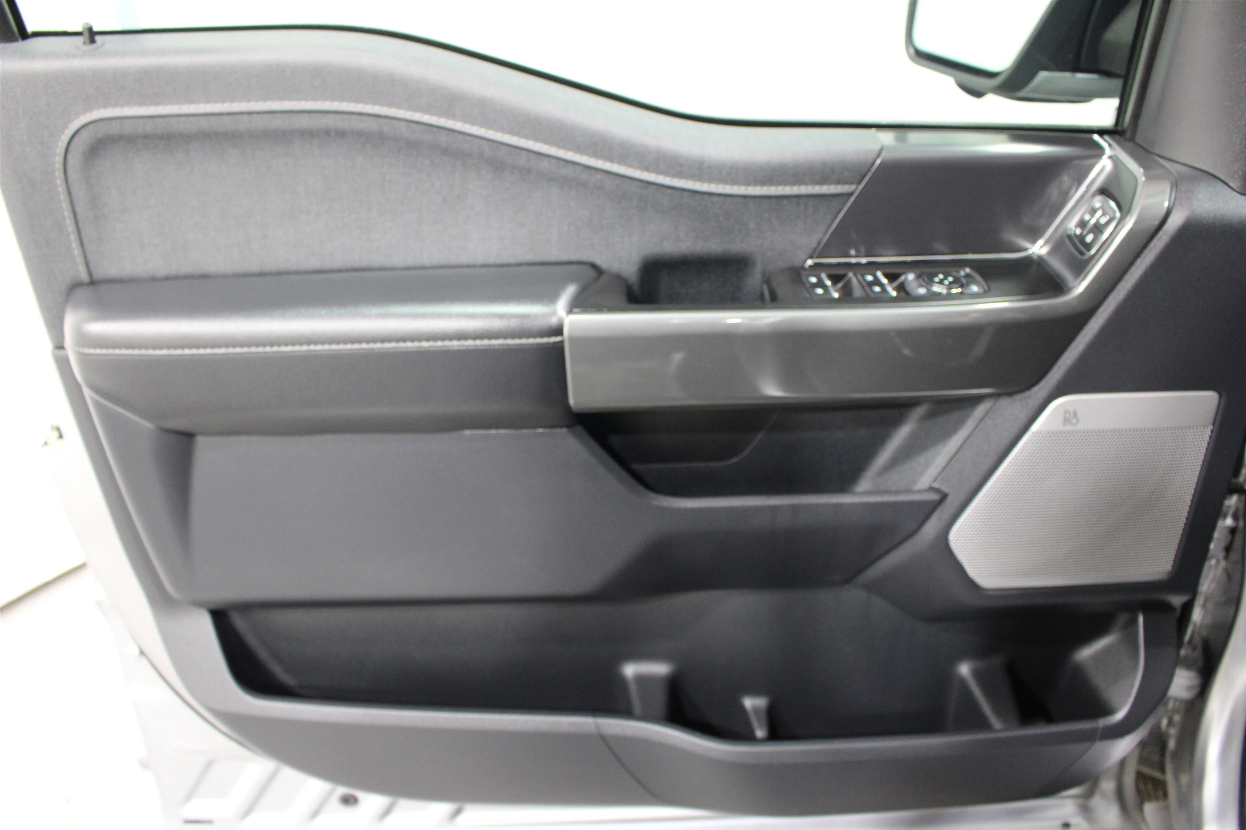2023 Ford F-150 Lariat - Photo 6