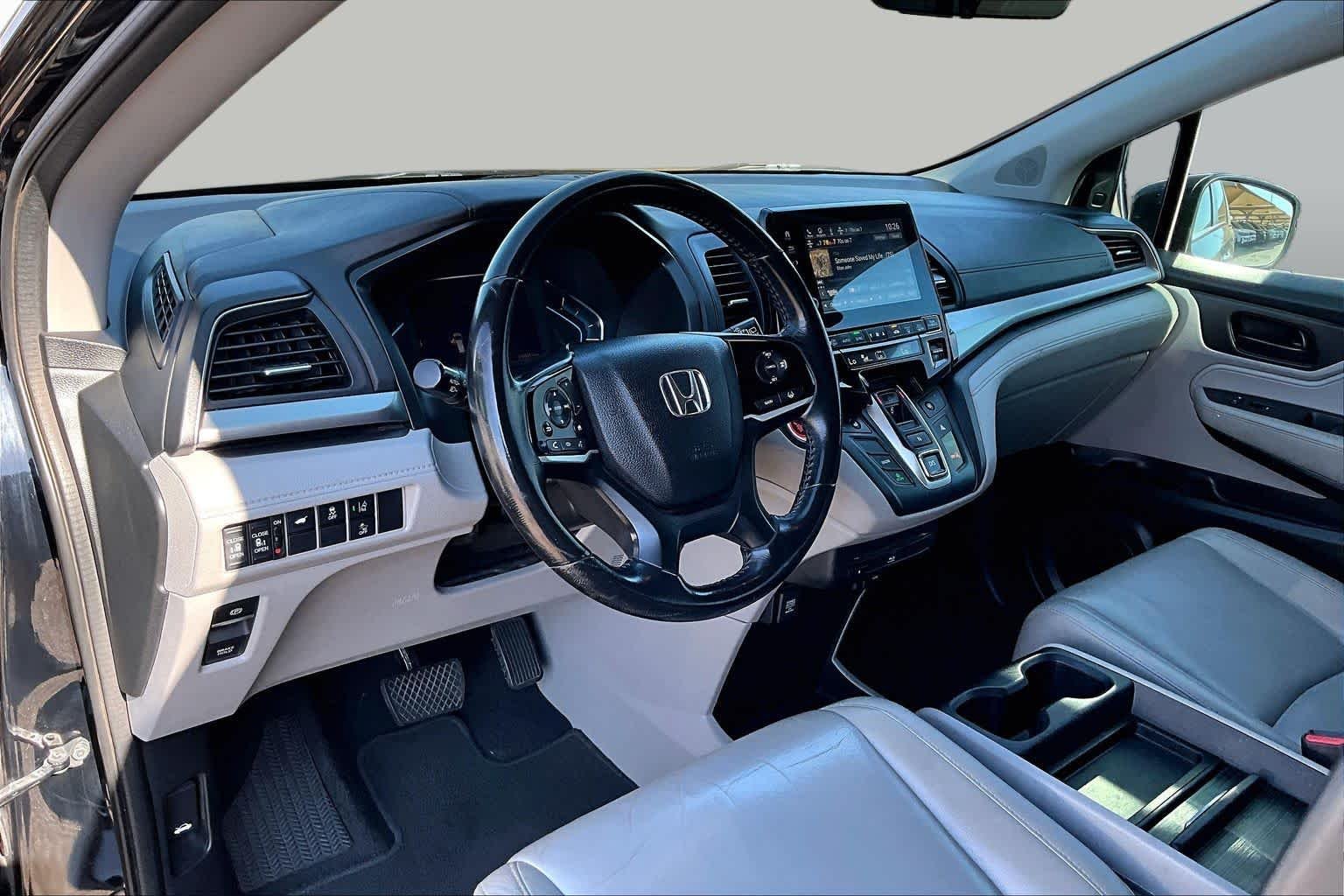 Used 2018 BLACK Honda EX-L image 17