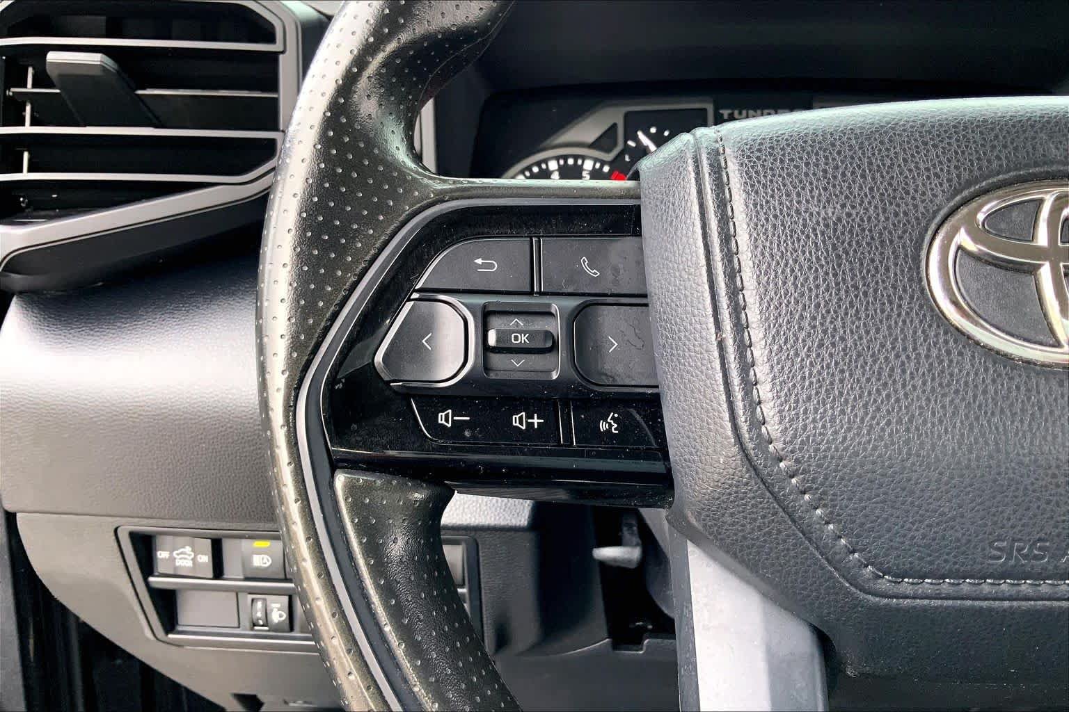 Used 2022 Midnight Black Metallic Toyota SR image 23