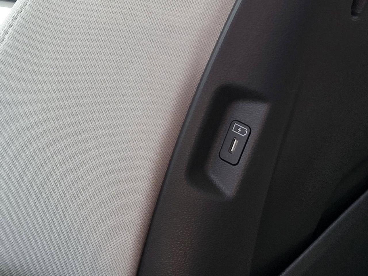 New 2026 Phantom Black Hyundai SE FWD image 13