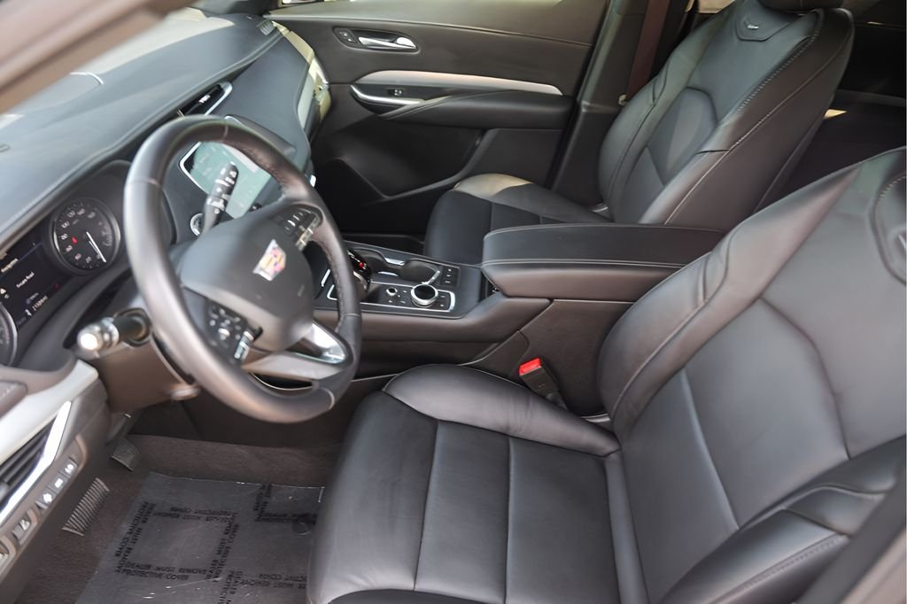 Used 2022  Cadillac Premium Luxury image 12