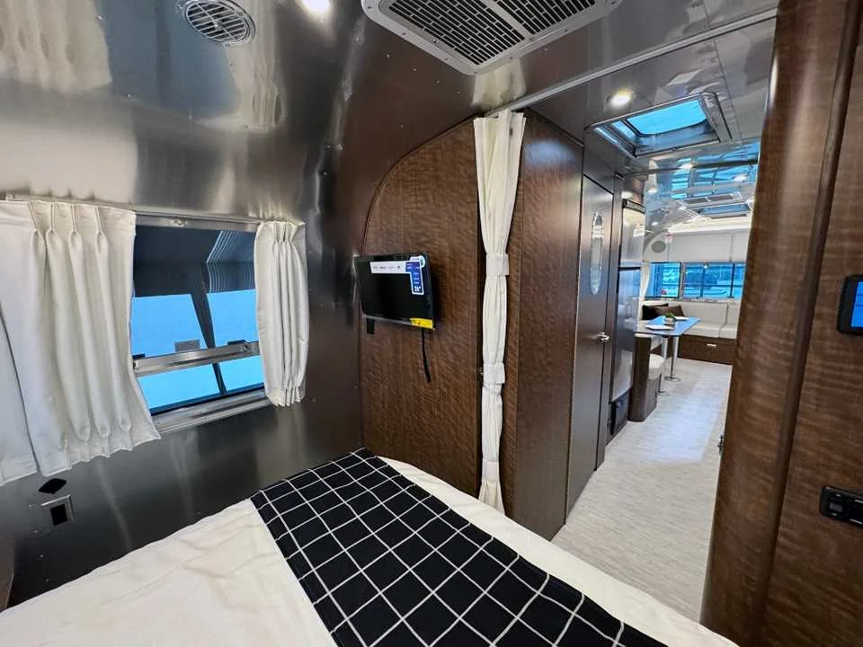 New 2026 SILVER AIRSTREAM  image 40