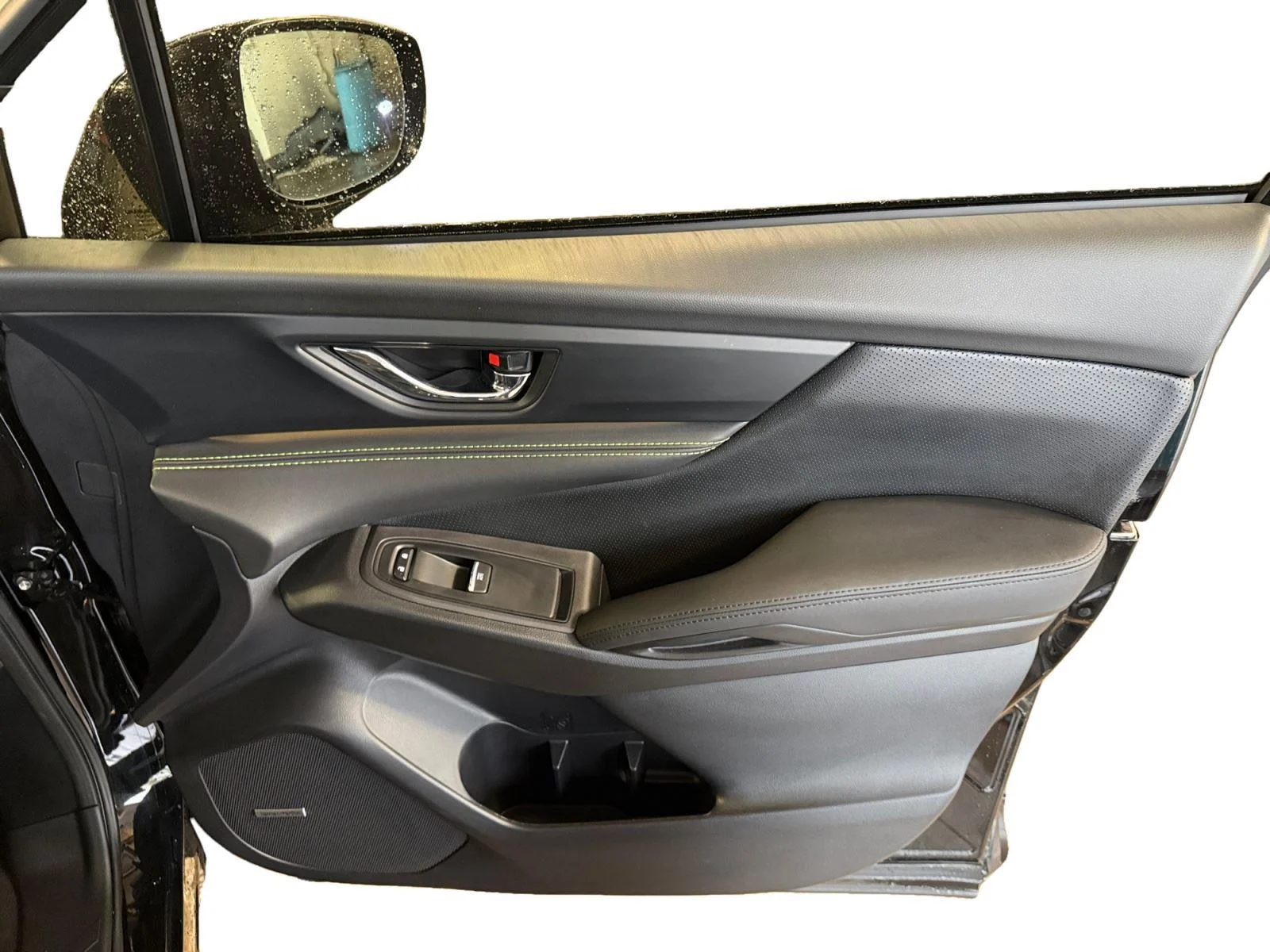 Used 2025 Crystal Black Silica Subaru Onyx Edition Touring image 28