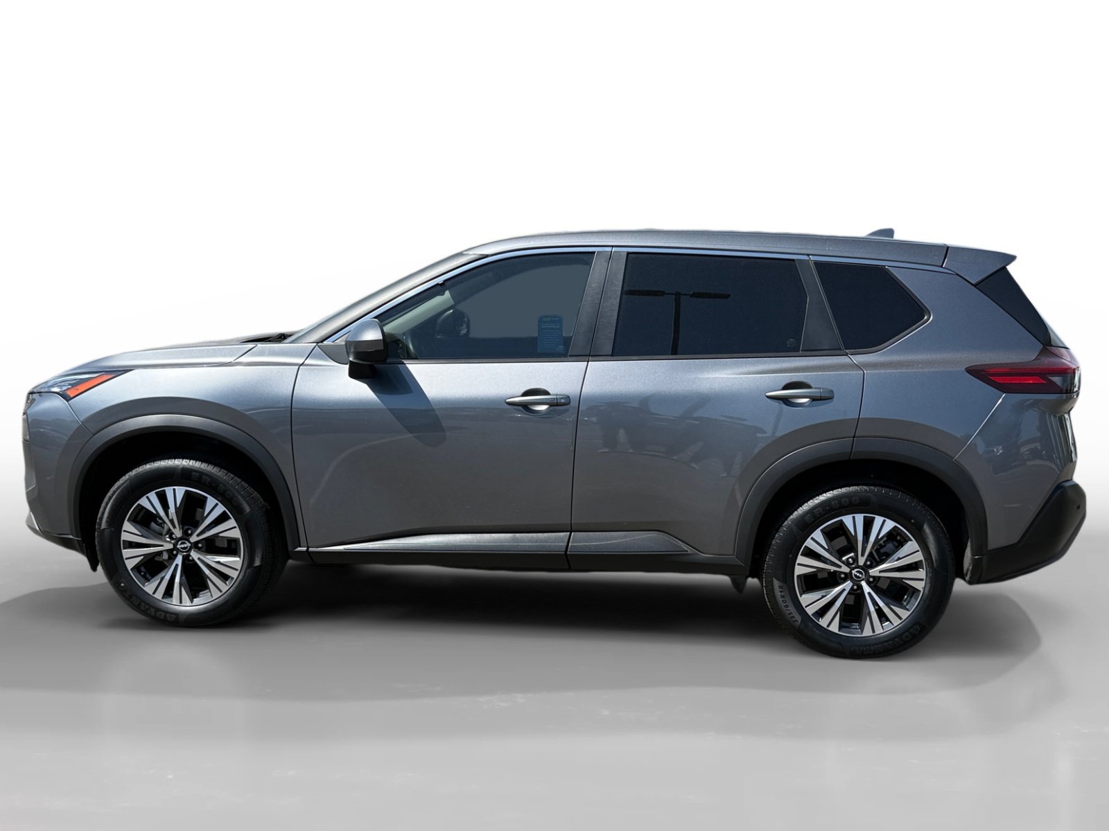 Used 2023 Gun Metallic Nissan SV image 2